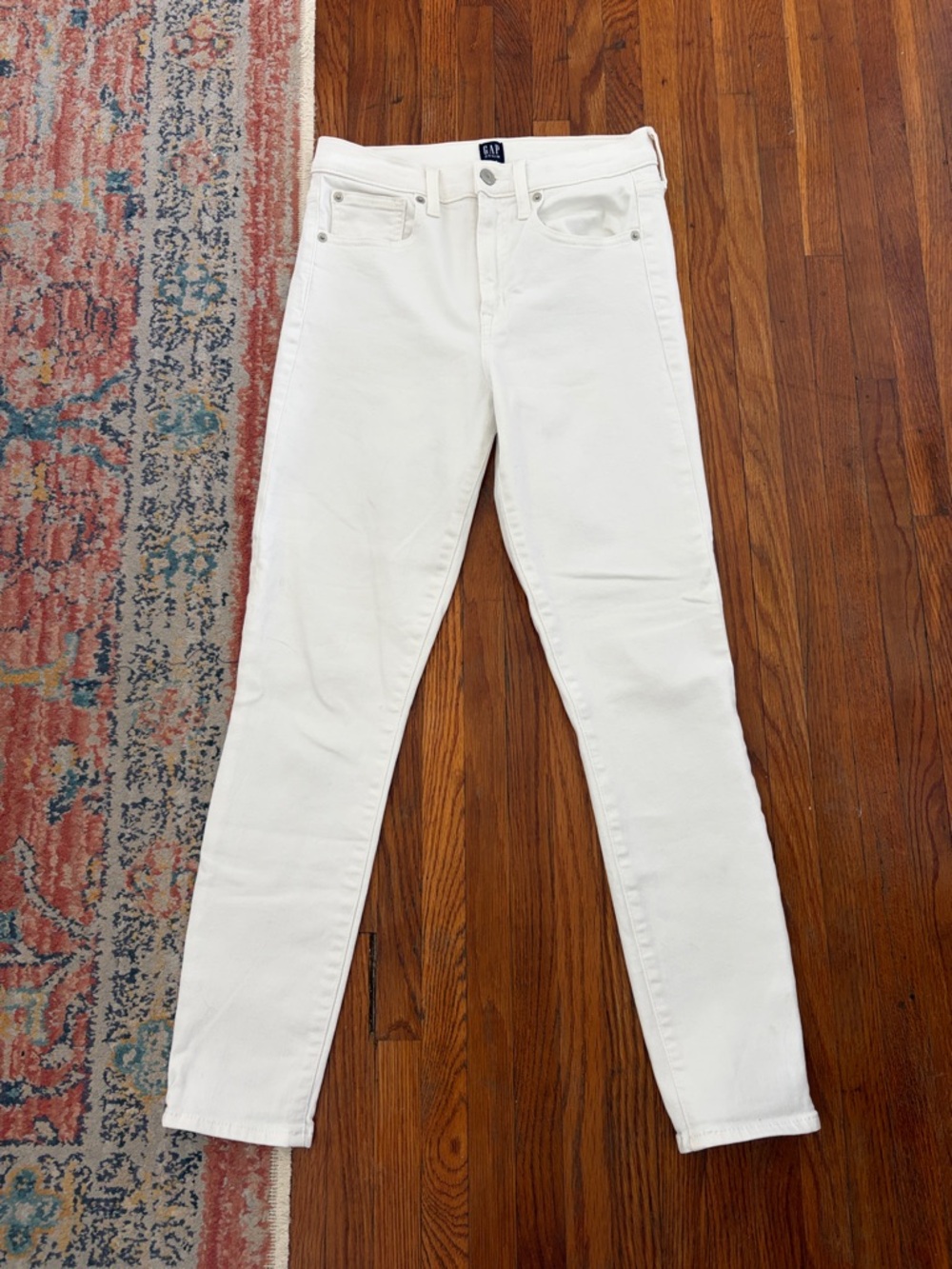 GAP White High-Rise Skinny Jeans - Women's